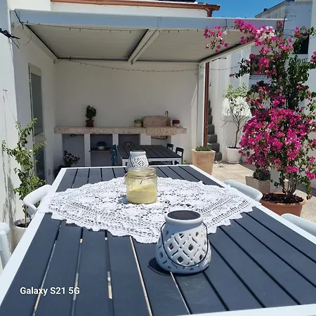 Le Dimore Del Tufo Guest house *